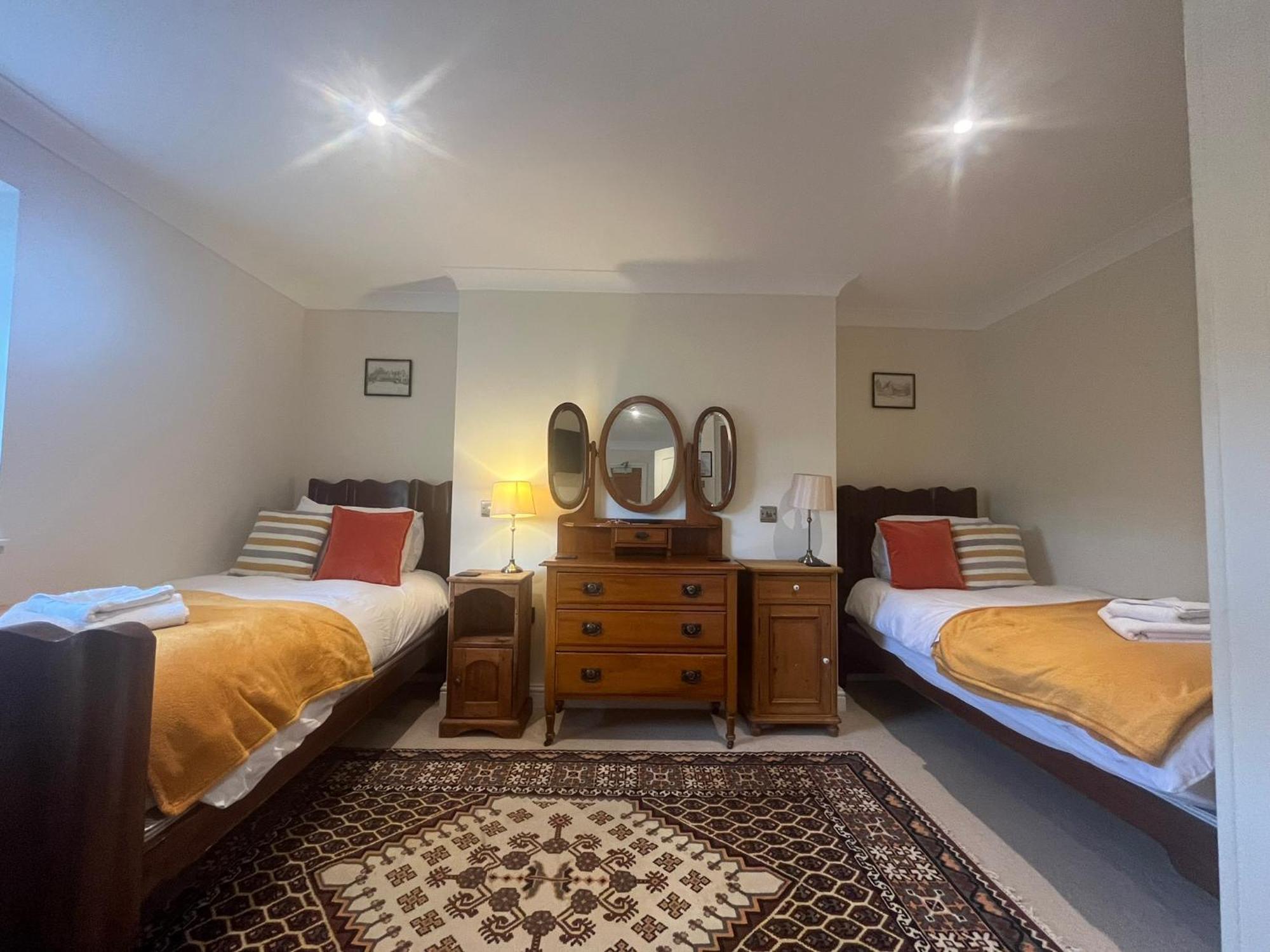 The Portland Guesthouse Cheltenham Extérieur photo